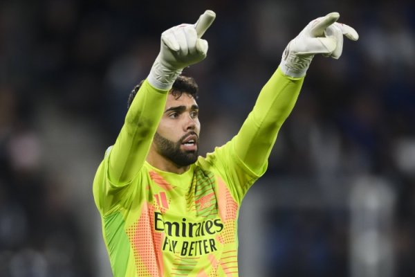 Carragher: Replacing Ramsdale with Raya is one of the best decisions Arteta makes