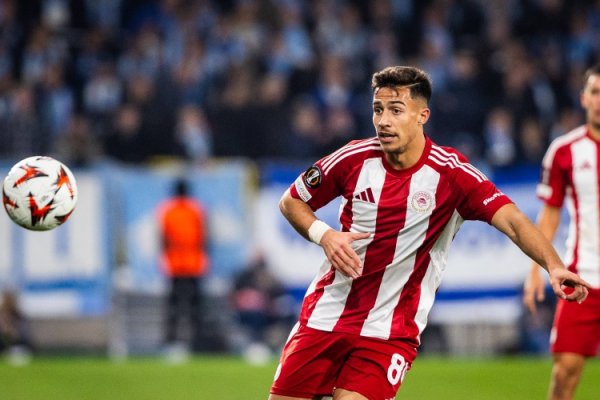 Sky: Brighton offers 34 million pounds for Costoras, Olympiacos hopes to join the second transfer