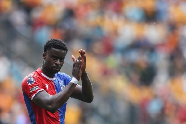 Guardian: Guy has no intention of renewing his contract with Crystal Palace, Liverpool, Newcastle and Tottenham are all interested in introducing him