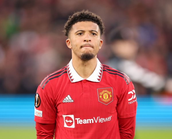 Reporter: Juventus considers paying Sancho some of the severance payments, and basically negotiated with the players an annual salary of 5.5 million euros