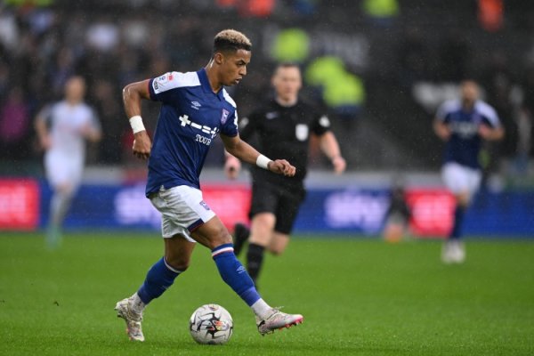 Reporter: Brentford will try to introduce Hutchinson again, and the 35 million pound termination clause expires