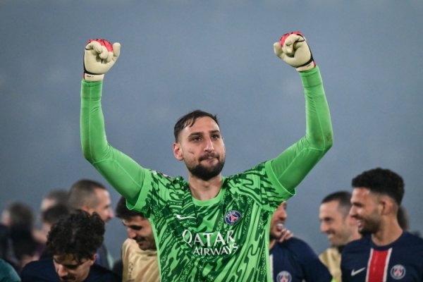 Skira: Manchester City Bayern is interested in Donnarumma, his annual salary is 12 million & Paris proposes a salary cut to renew his contract