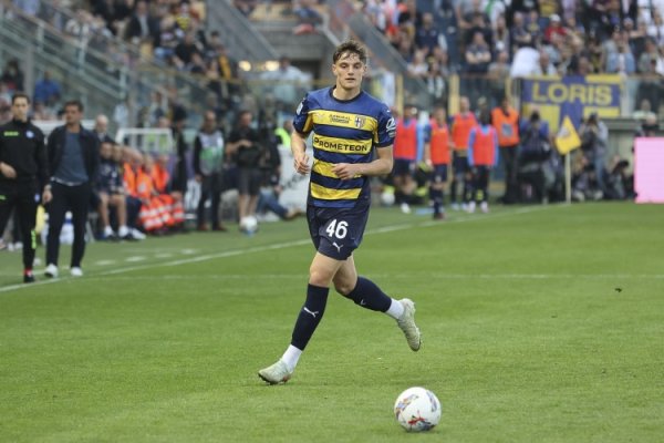 Ronaldo: Liverpool & Newcastle & Tottenham is interested in Leoni and is willing to meet Parma s 35 million euro demand price