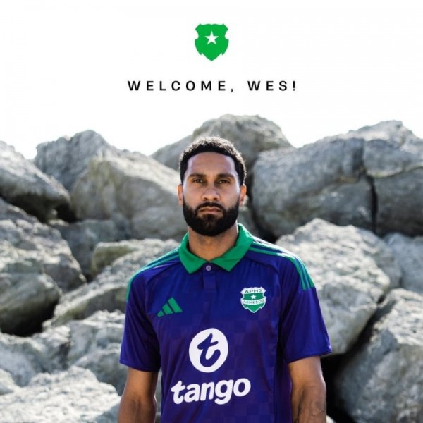 Official: West Ham goalkeeper Fordlingham transfers to Cyprus team Aris Limassuer