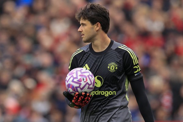 Schmeichel: It s too early to talk about how good Lamens is and it would be unwise to put more pressure on him