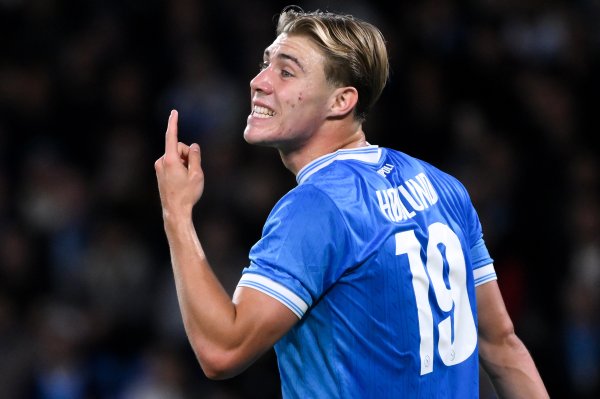 Romano: Naples expects to buy out Hoylen for 50 million euros. Many teams ask about Zirkzee’s situation