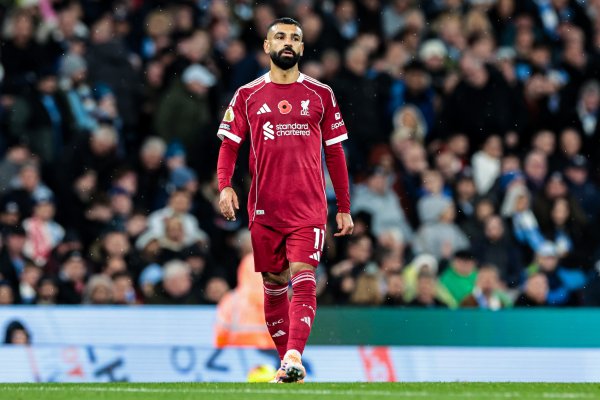 Mirror: Salah gave up chasing after being passed over and lost the ball. Slott was right in front of him but turned a blind eye.